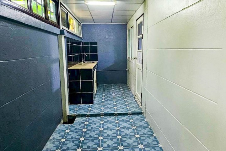 หมู่บ้าน ปรเมษท์