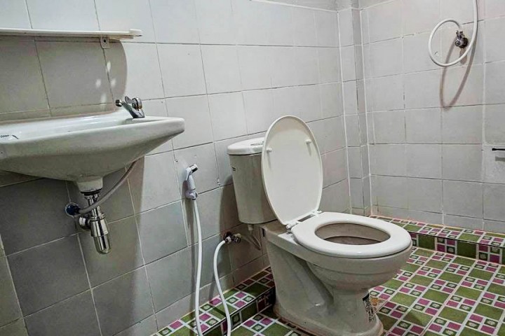 หมู่บ้าน ปรเมษท์